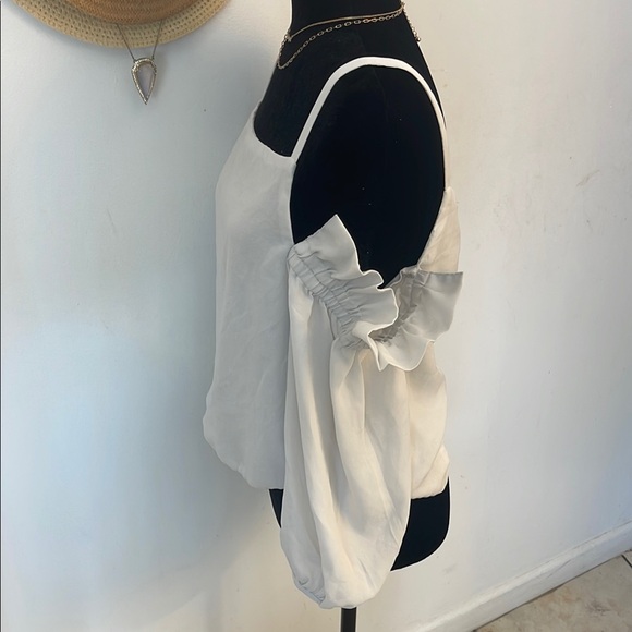 White Off-Shoulder Bandeau Top - Picture 5 of 6